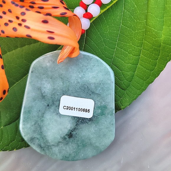 Genuine All Natural Jade Handcarved Pendant NWT☆ - Picture 2 of 4